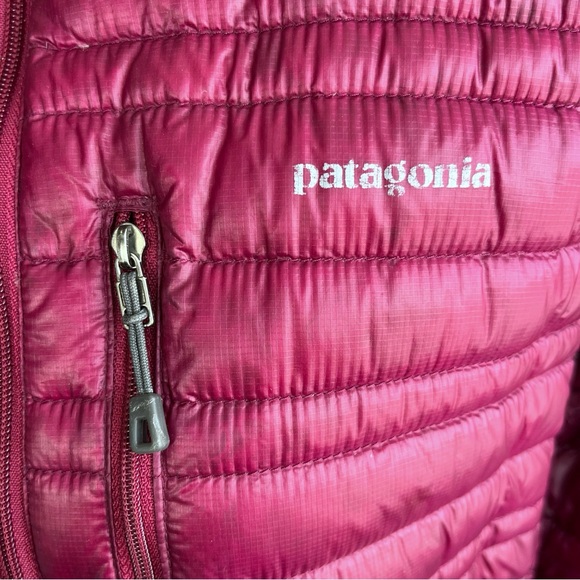 PATAGONIA Ultralight Down Hoody Quilted Puffer Jacket - Picture 8 of 14